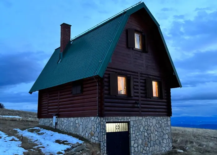 بيت للعطل Topli Dom Golija